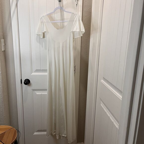 Diversions White Ivory Satin Long Maxi Night Gown Lounge Womens Size M Lace Trim - Picture 7 of 10